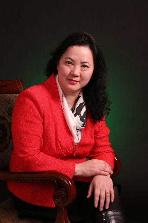 王淳 网红,从网红到影响力人物，揭秘她的蜕变之路”